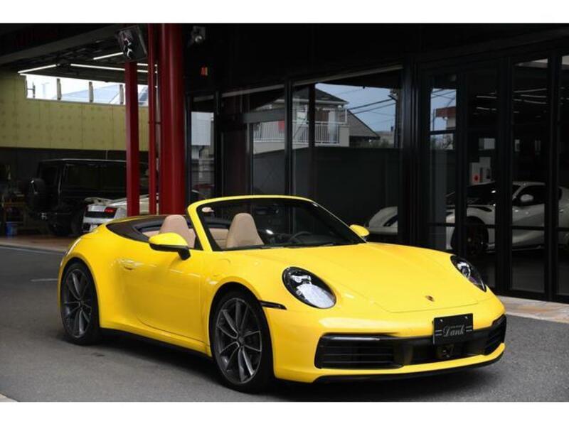 PORSCHE 911