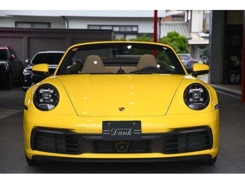 911