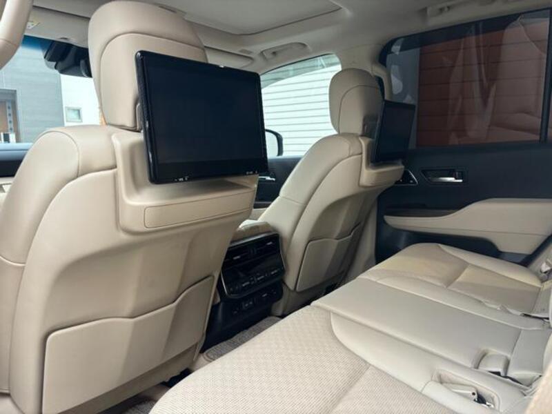 LAND CRUISER