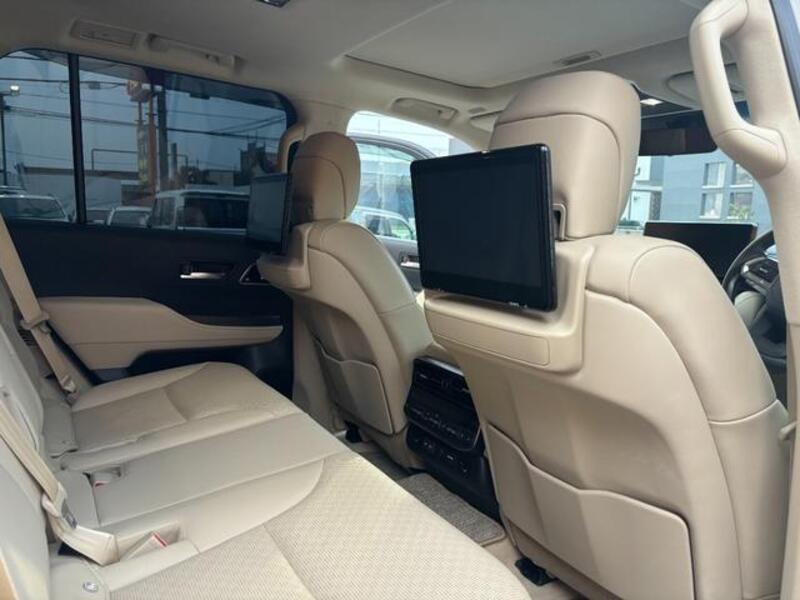 LAND CRUISER