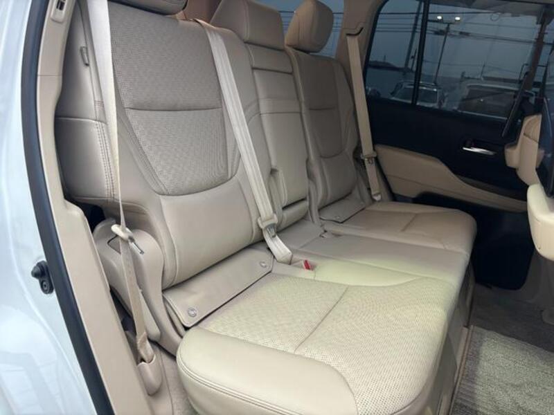 LAND CRUISER