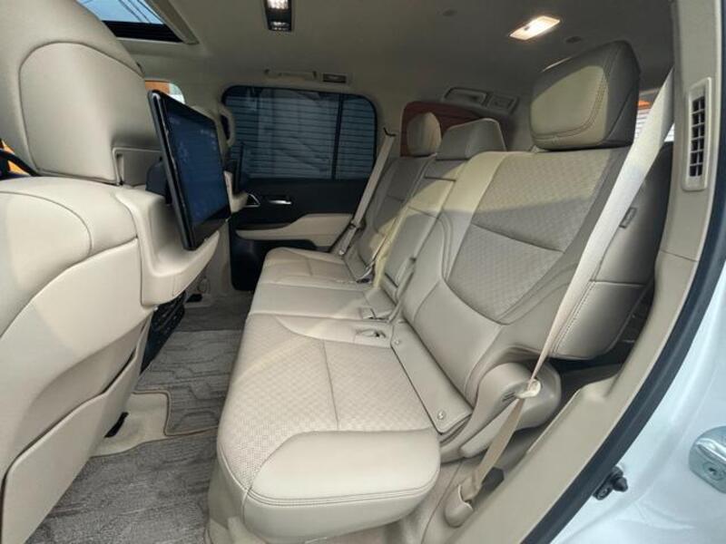 LAND CRUISER