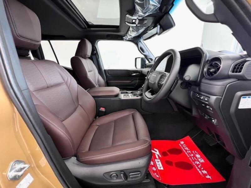 LAND CRUISER 250