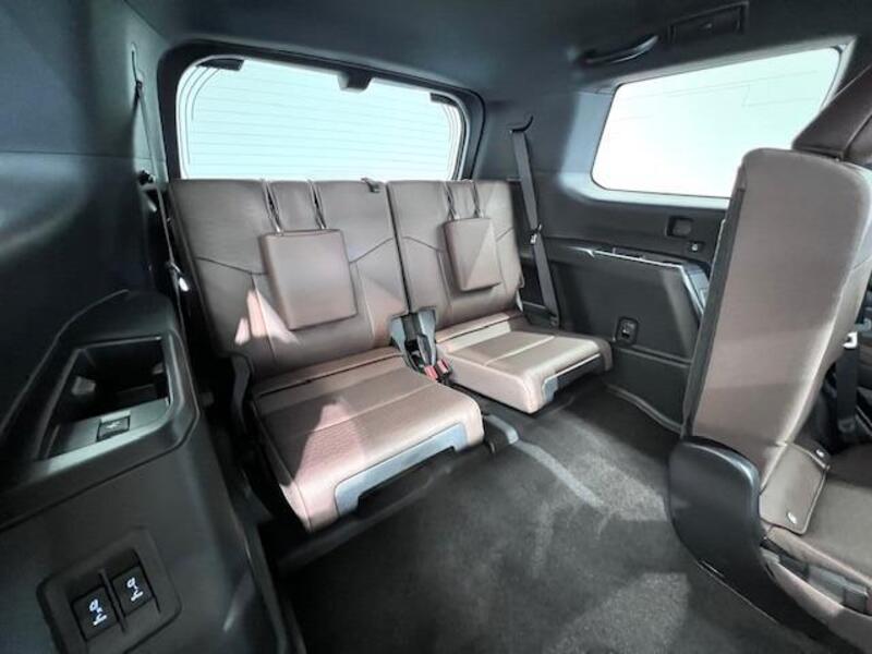 LAND CRUISER 250