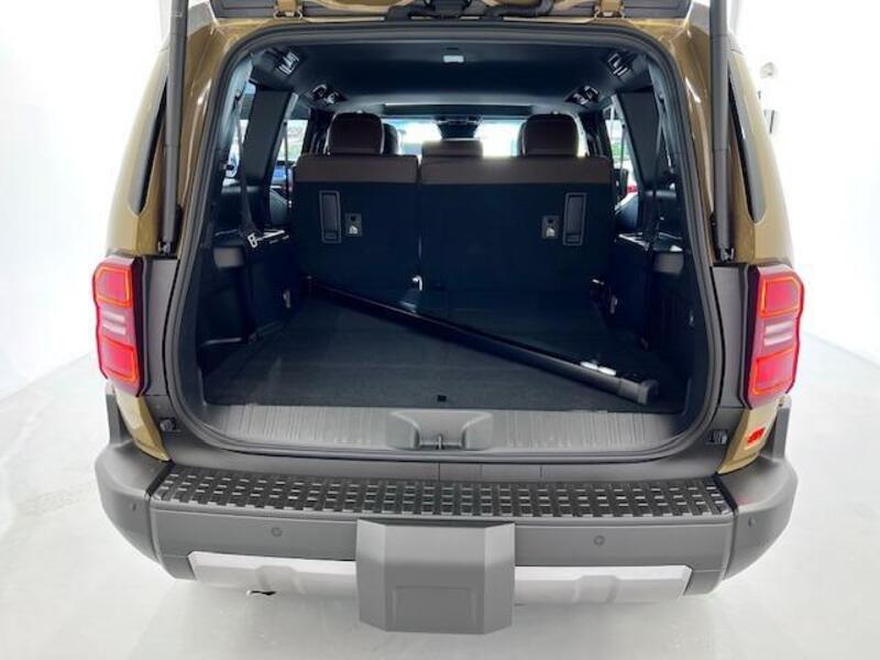 LAND CRUISER 250