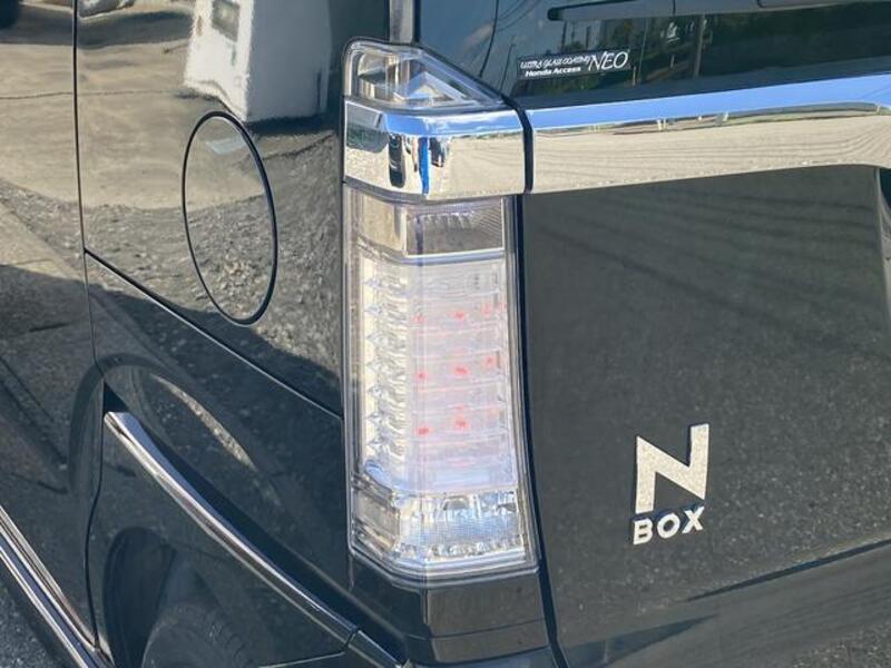 N BOX CUSTOM