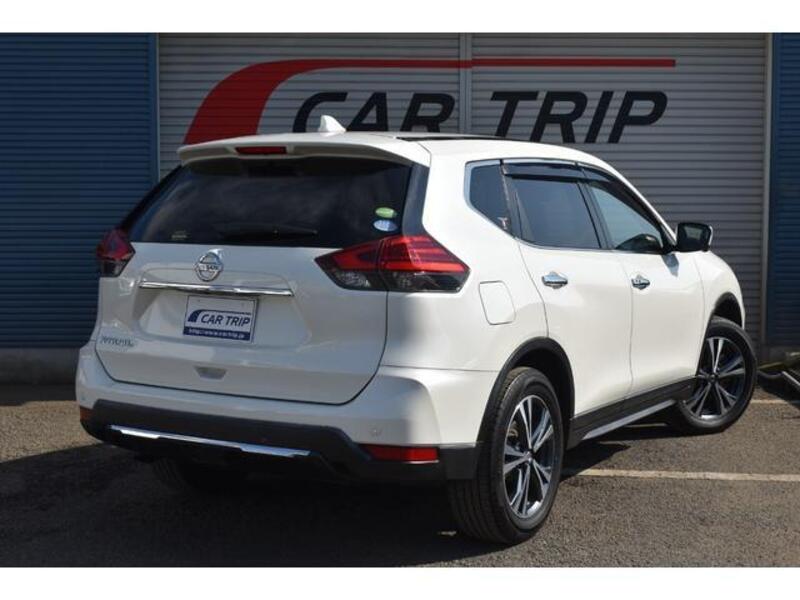 X-TRAIL