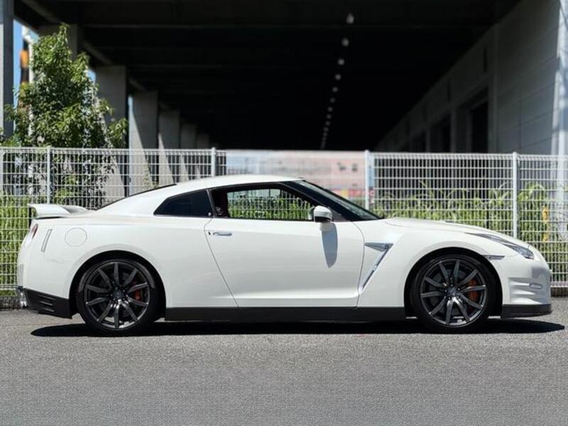 GT-R