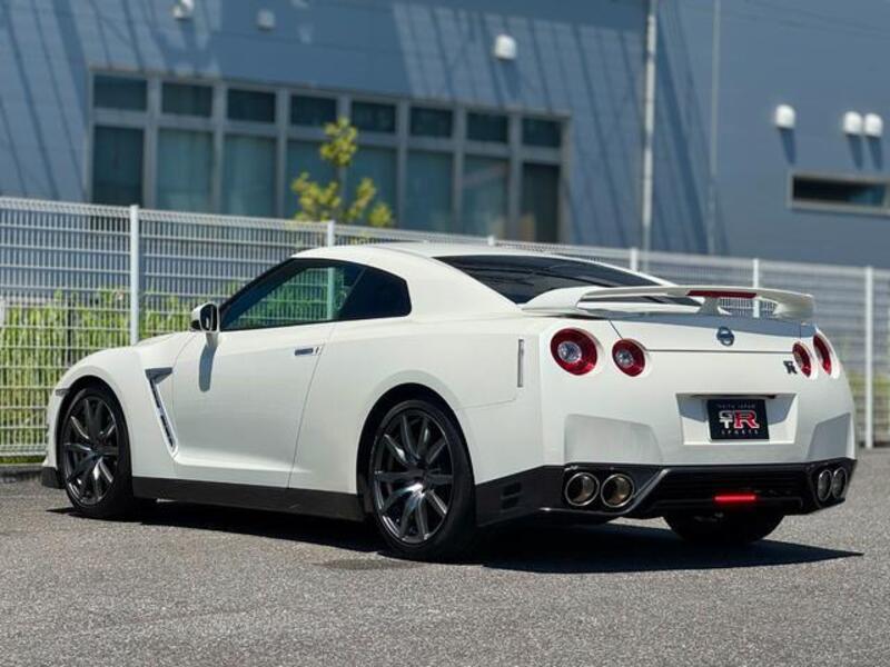 GT-R