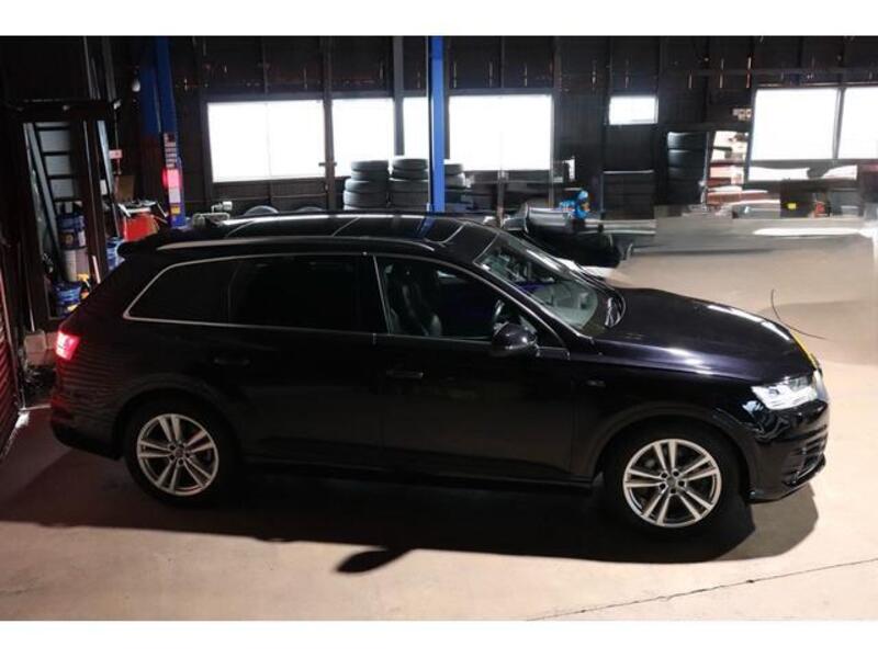 Q7