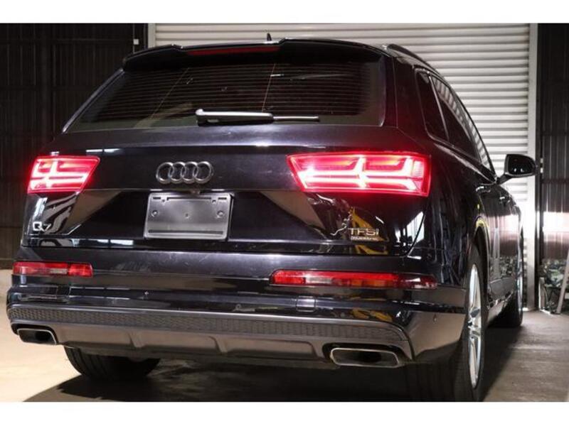Q7