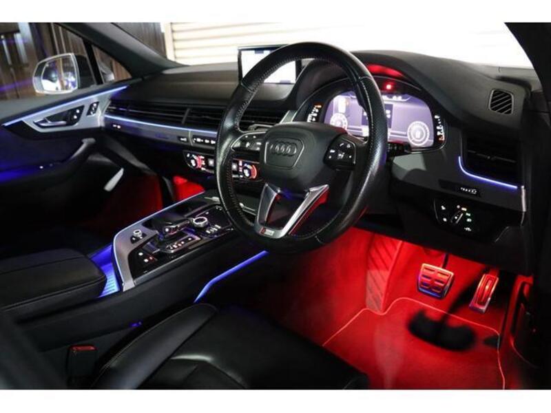 Q7