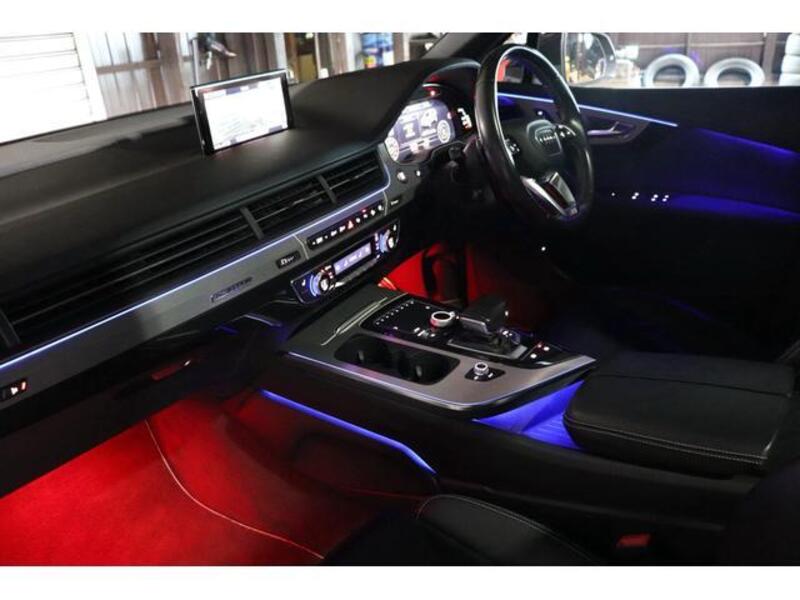 Q7