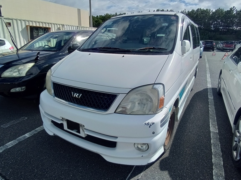 TOYOTA HIACE REGIUS