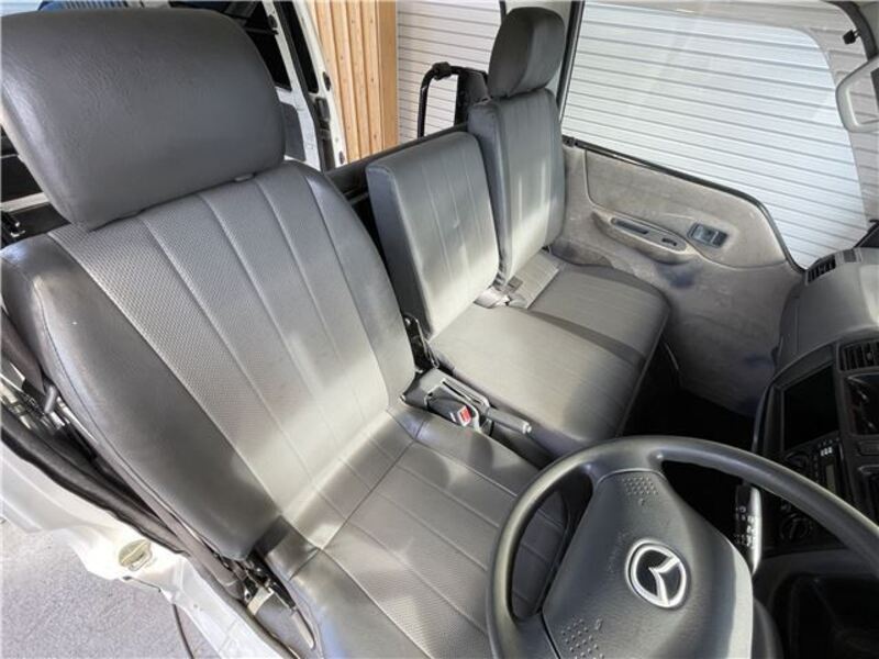 BONGO VAN