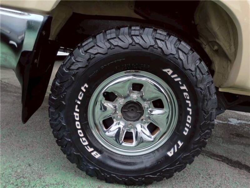 HILUX SURF