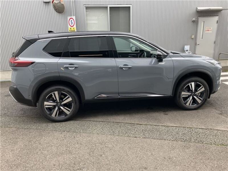 X-TRAIL