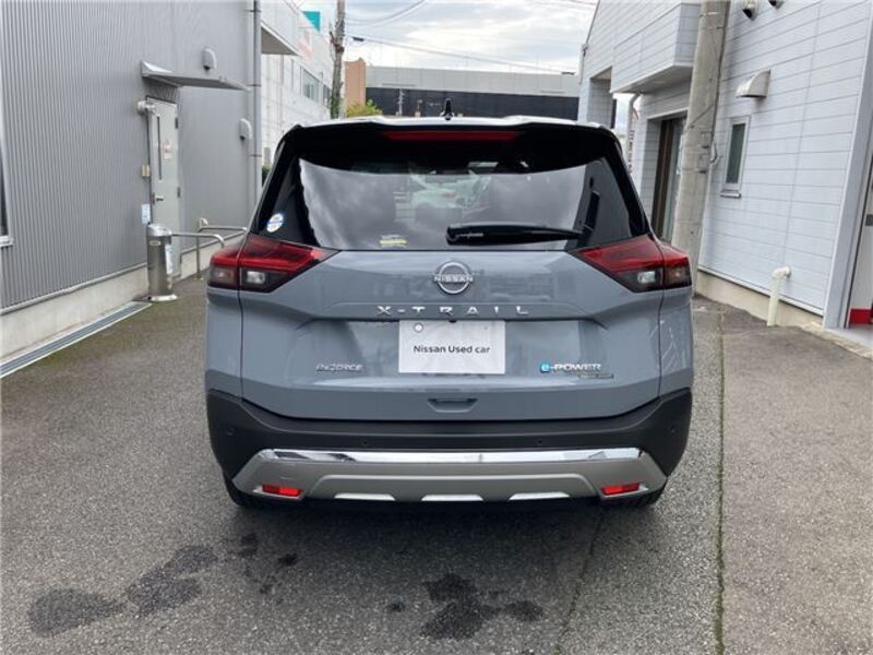 X-TRAIL