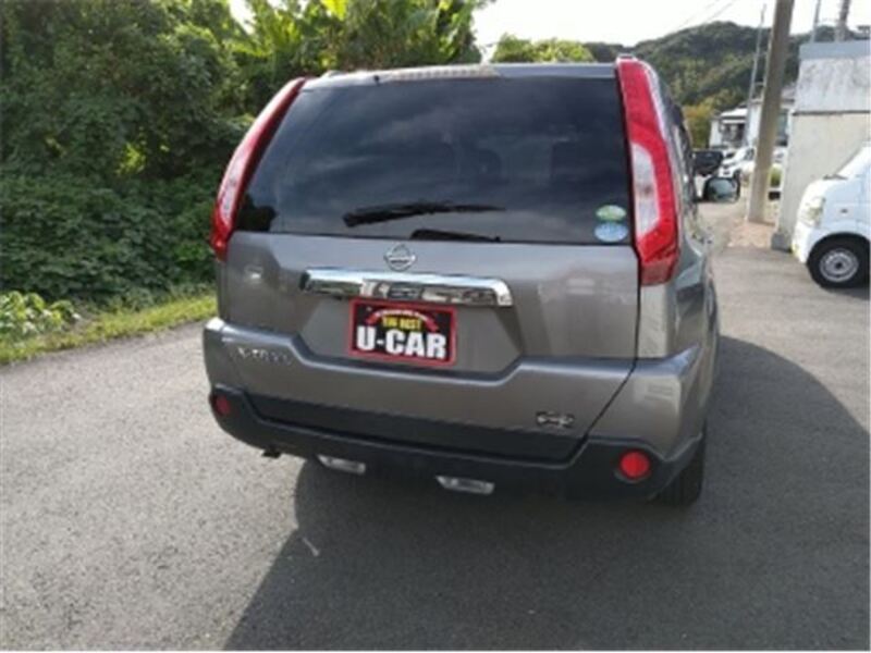 X-TRAIL