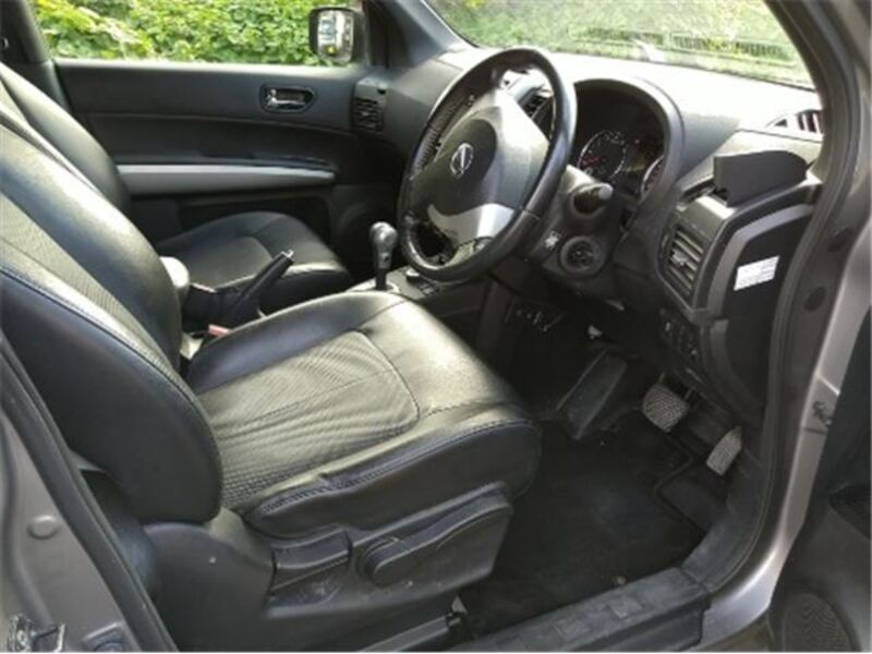 X-TRAIL