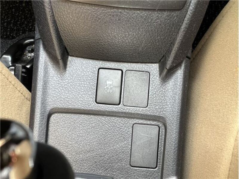 COROLLA AXIO