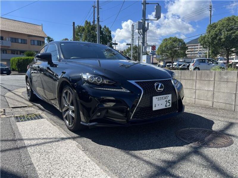 LEXUS IS