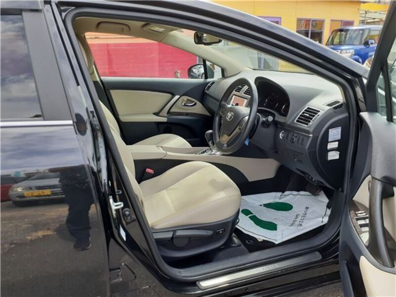 AVENSIS WAGON