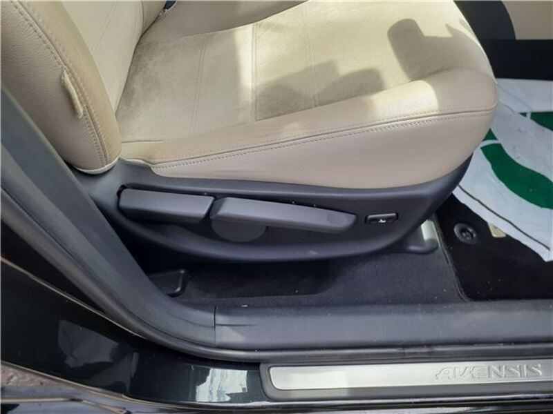 AVENSIS WAGON