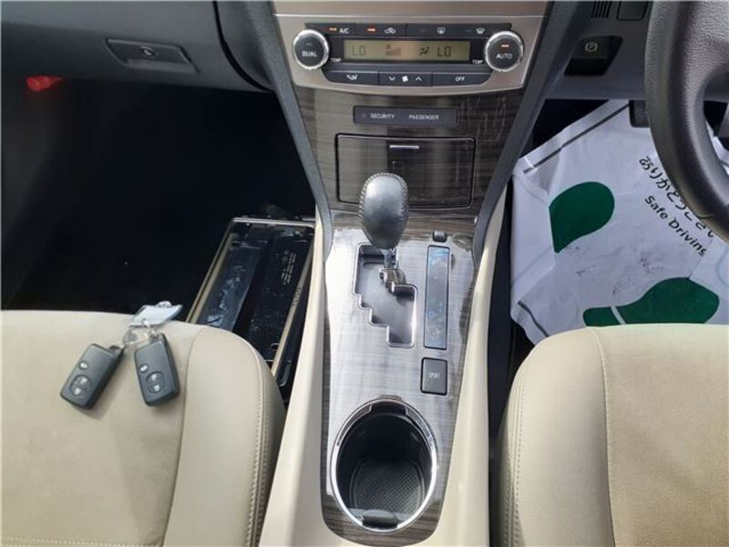 AVENSIS WAGON