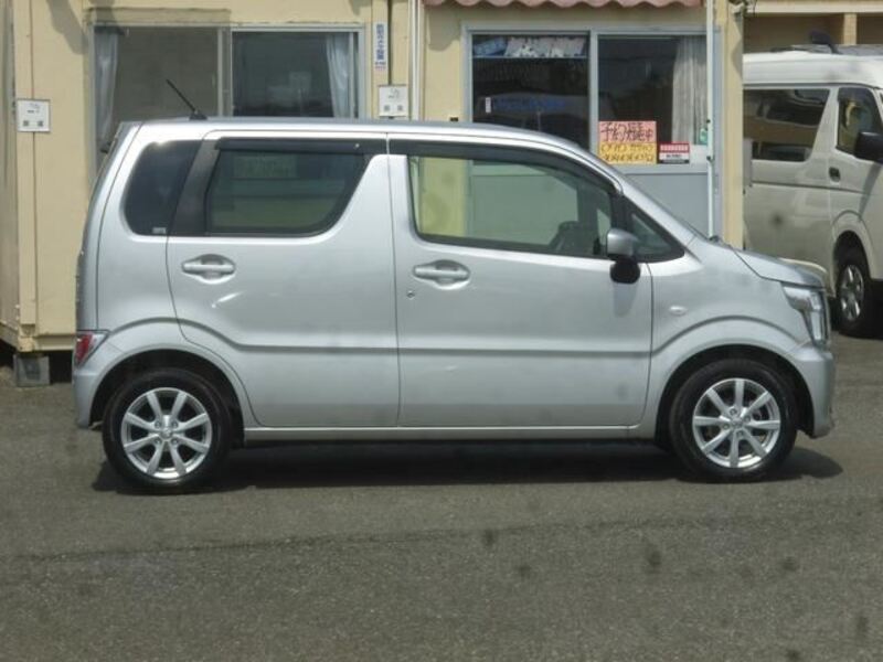 WAGON R