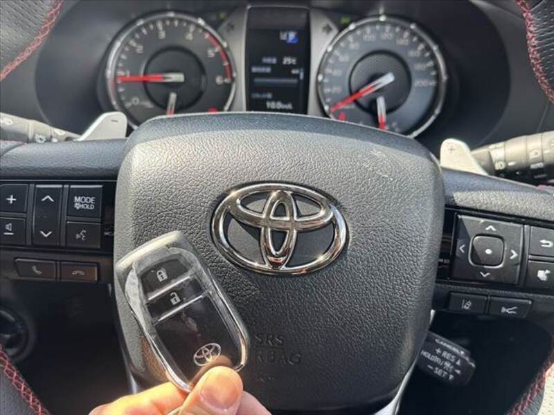 HILUX