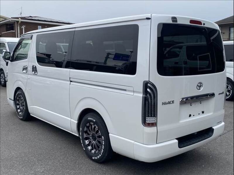 HIACE VAN
