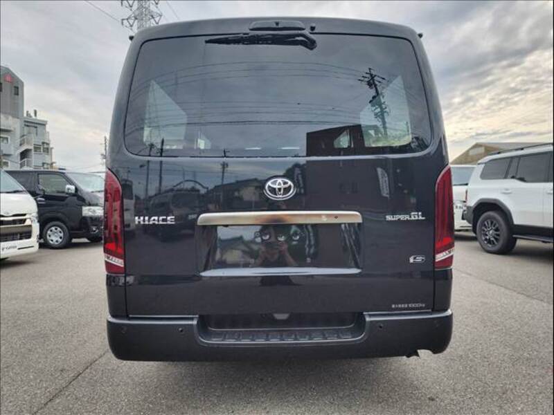 HIACE VAN