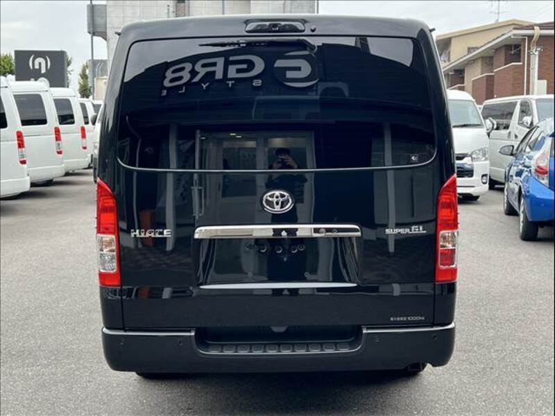 HIACE VAN