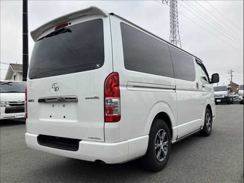 HIACE VAN