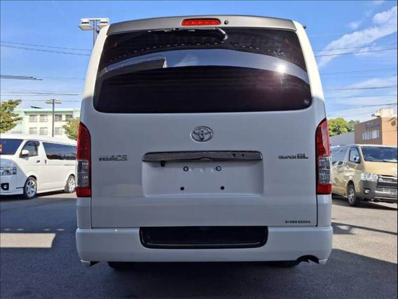 HIACE VAN