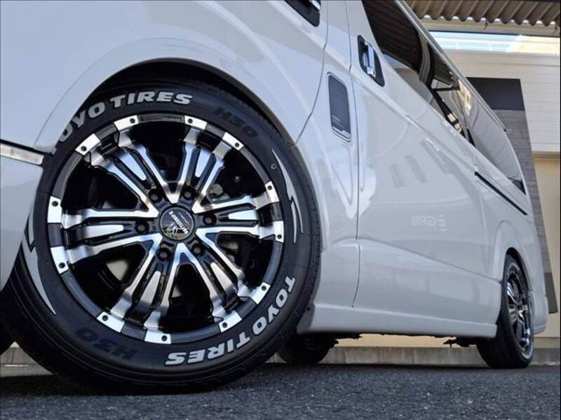 HIACE VAN