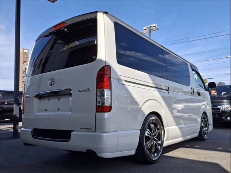 HIACE VAN