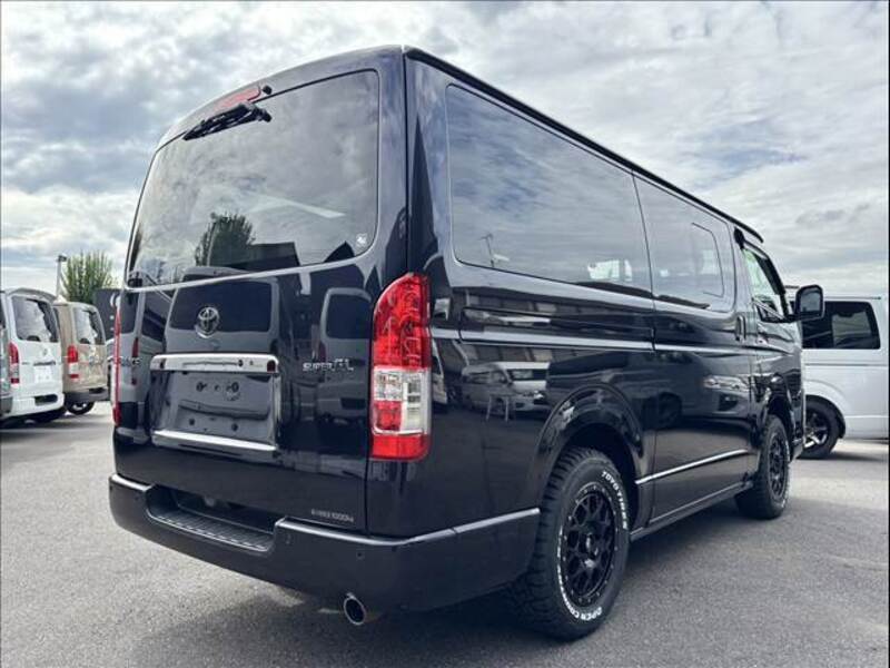 HIACE VAN