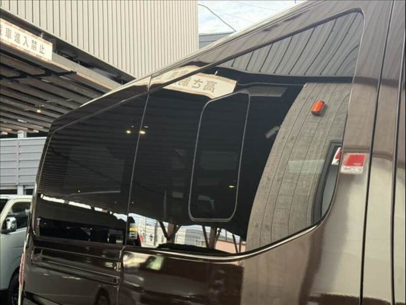 CARAVAN VAN
