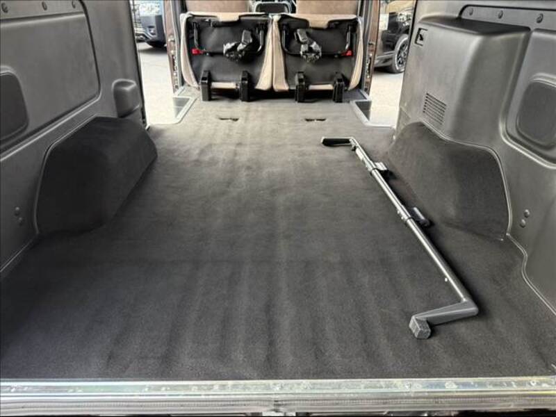 CARAVAN VAN