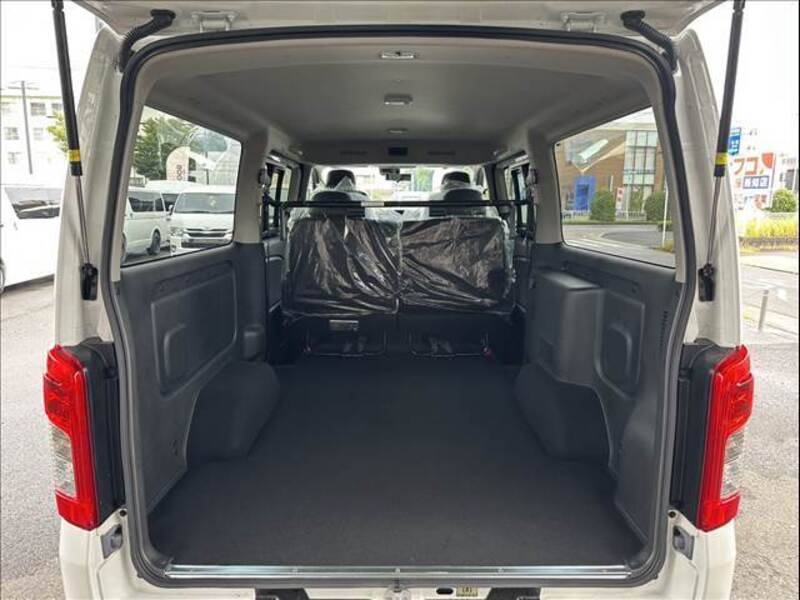 CARAVAN VAN
