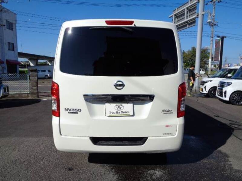 NV350 CARAVAN