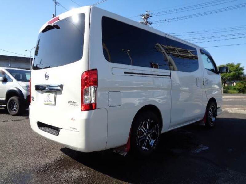 NV350 CARAVAN