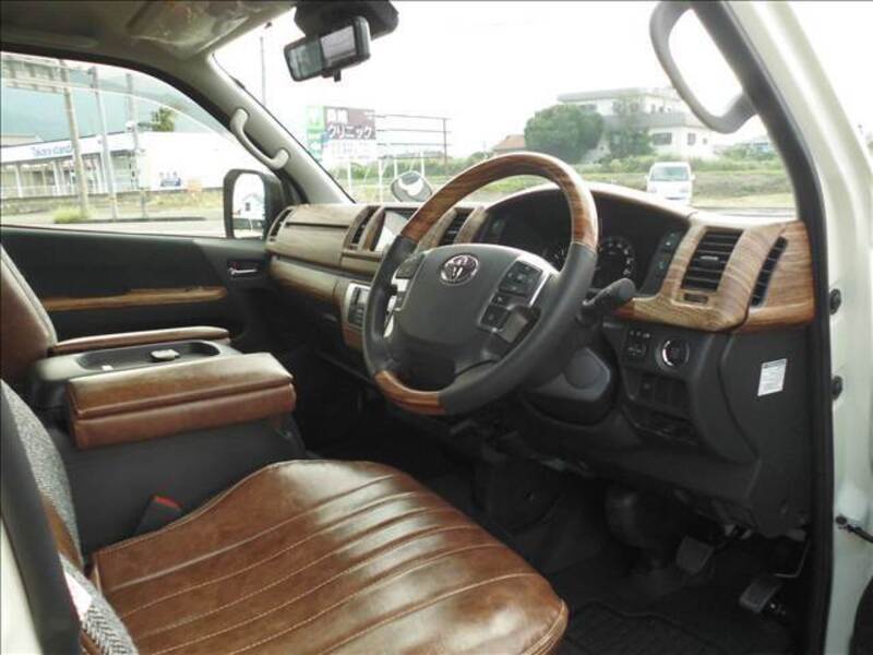 HIACE VAN