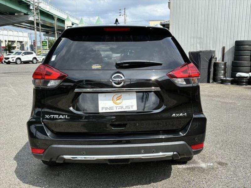 X-TRAIL