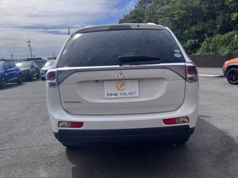 OUTLANDER
