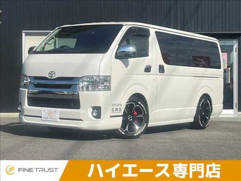 TOYOTA HIACE VAN