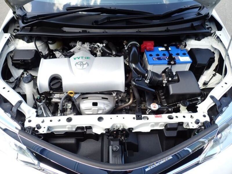 COROLLA AXIO