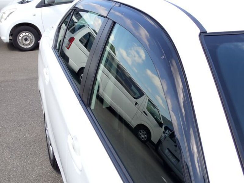 COROLLA AXIO